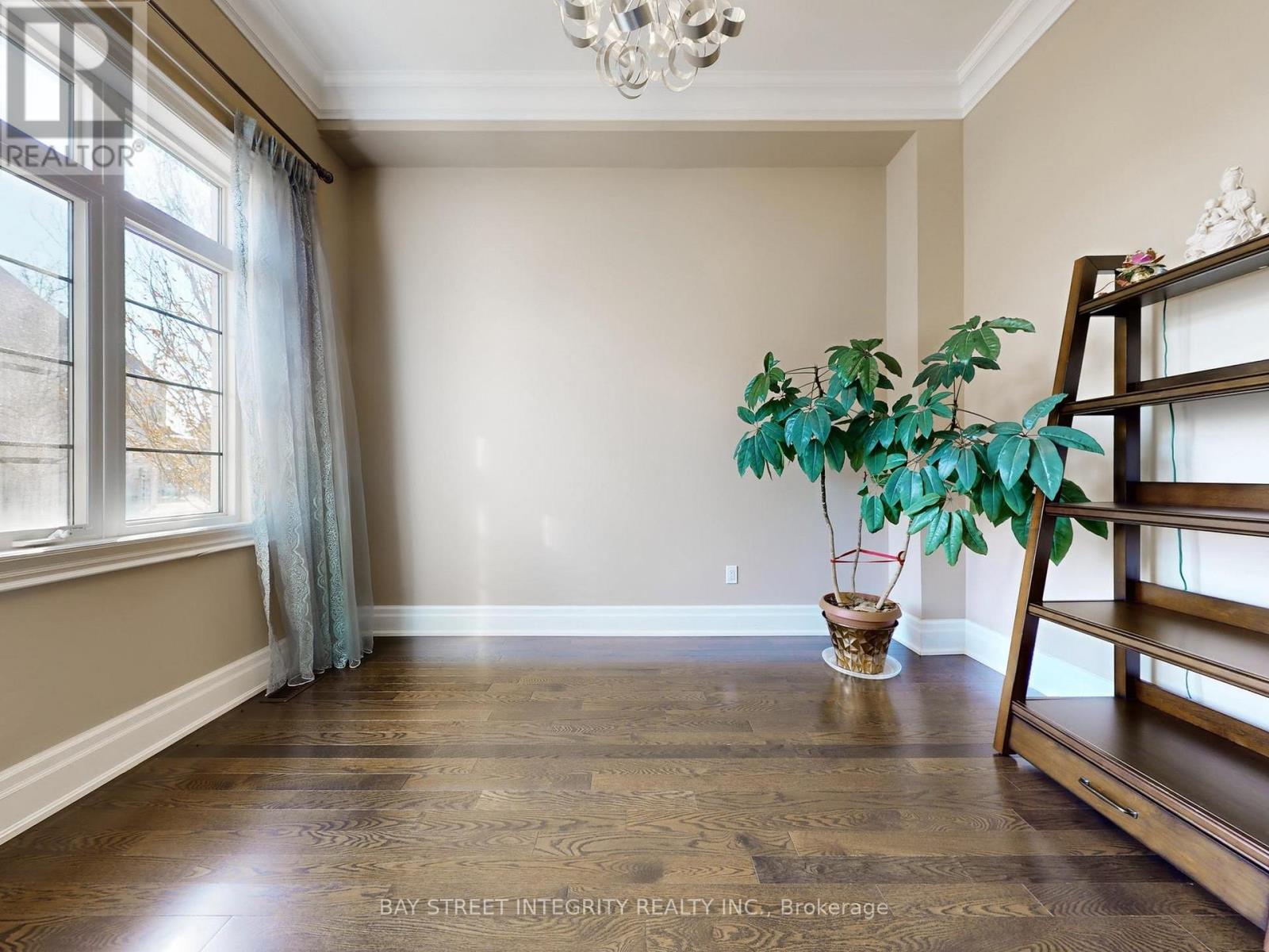 57 Strawbridge Farm Drive, Aurora, Ontario  L4G 0L2 - Photo 16 - N12948622