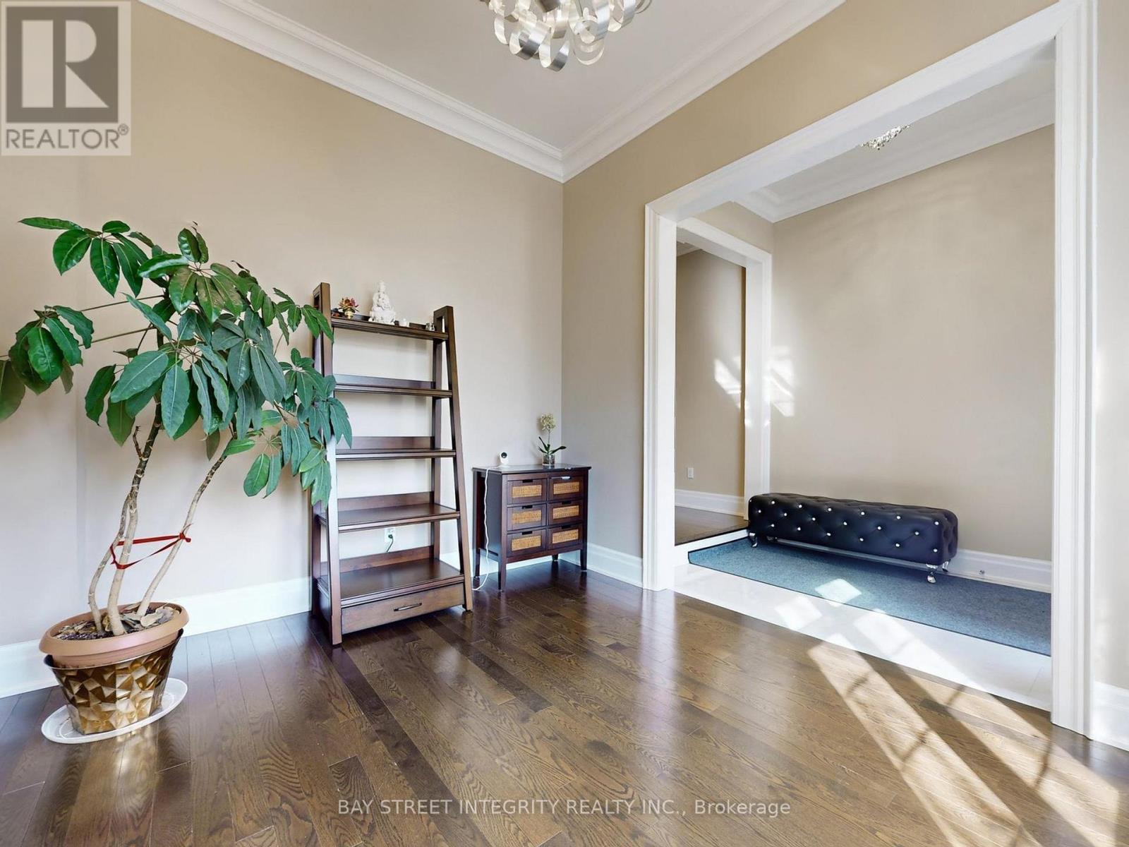 57 Strawbridge Farm Drive, Aurora, Ontario  L4G 0L2 - Photo 19 - N12948622