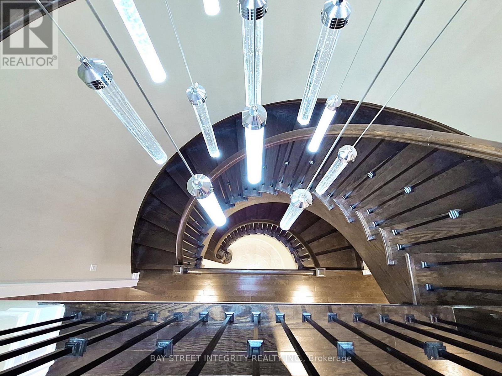 57 Strawbridge Farm Drive, Aurora, Ontario  L4G 0L2 - Photo 24 - N12948622