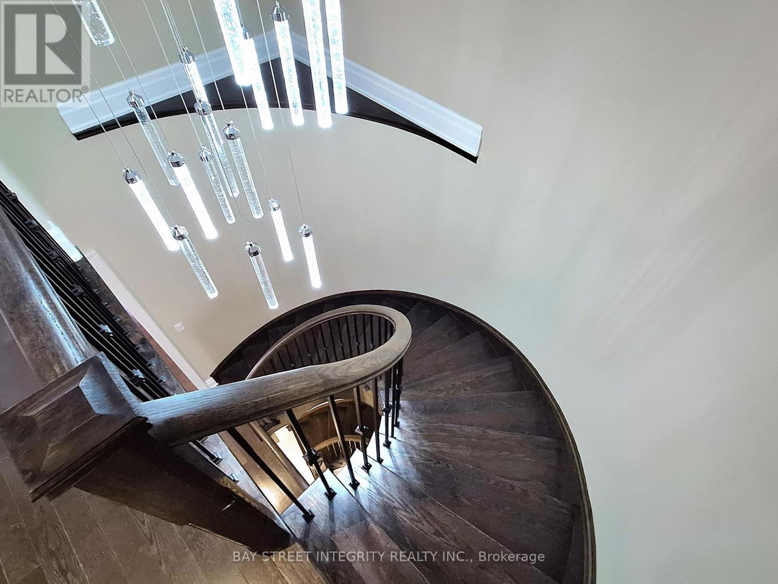 57 Strawbridge Farm Drive, Aurora, Ontario  L4G 0L2 - Photo 26 - N12948622