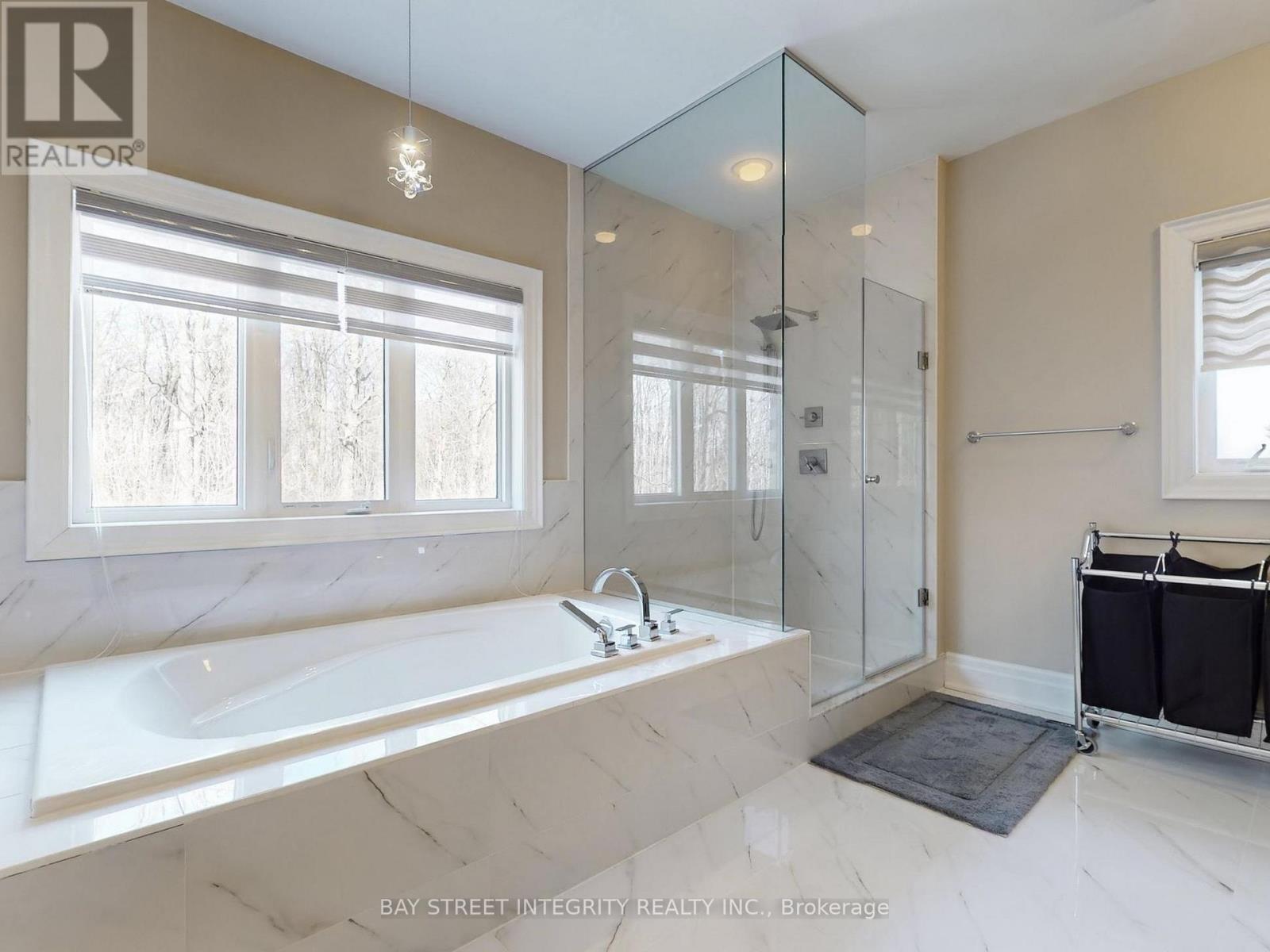 57 Strawbridge Farm Drive, Aurora, Ontario  L4G 0L2 - Photo 33 - N12948622