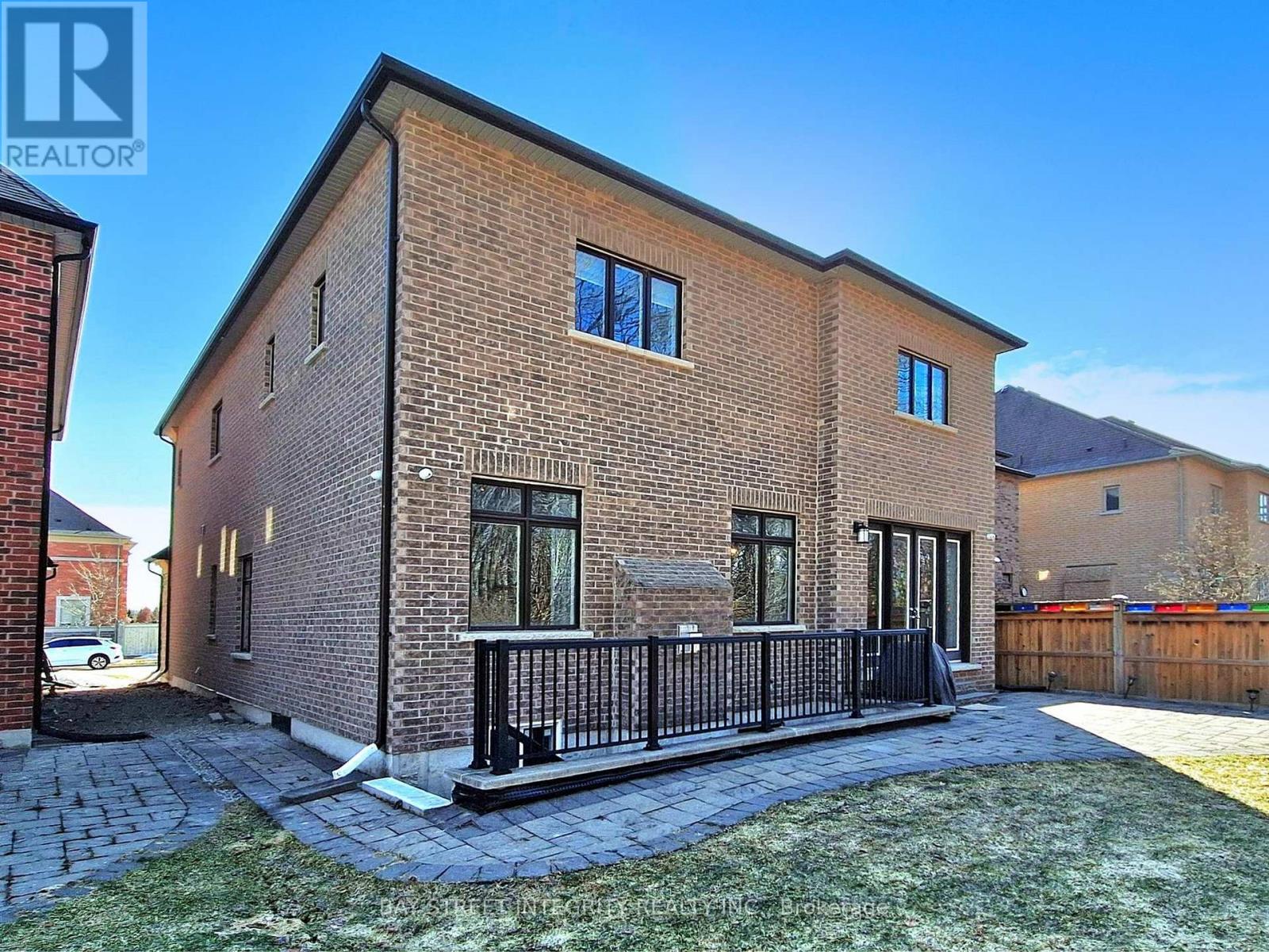 57 Strawbridge Farm Drive, Aurora, Ontario  L4G 0L2 - Photo 45 - N12948622