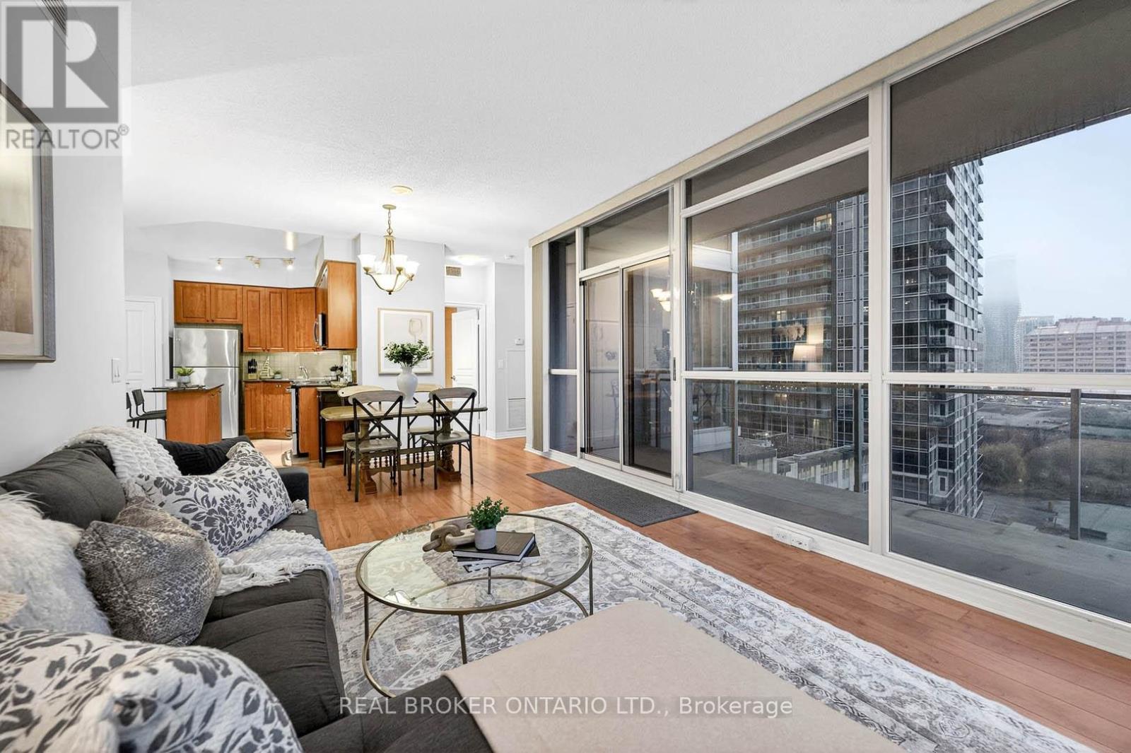 908 - 225 Webb Drive, Mississauga, Ontario  L5B 4P2 - Photo 13 - W12945654