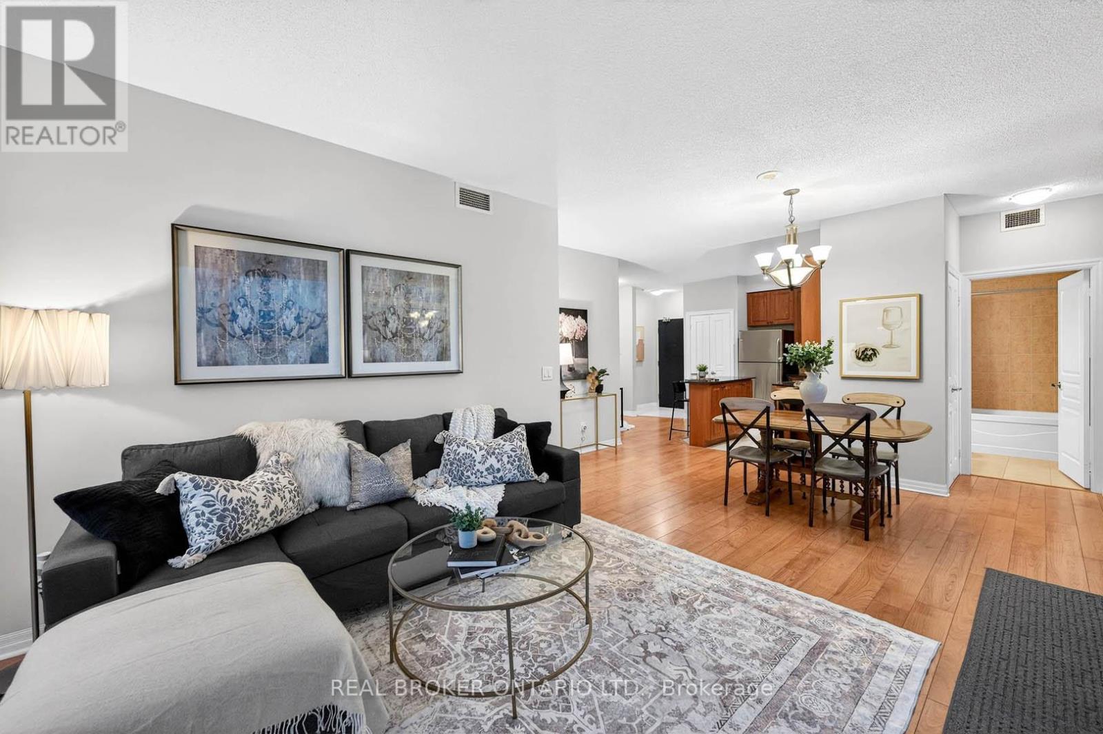 908 - 225 Webb Drive, Mississauga, Ontario  L5B 4P2 - Photo 14 - W12945654