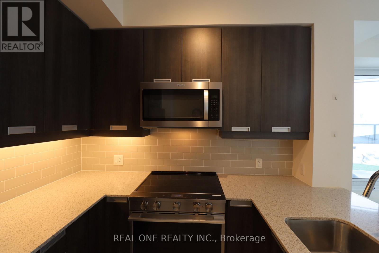 403 - 65 Watergarden Drive, Mississauga, Ontario  L5R 1B2 - Photo 12 - W12948646