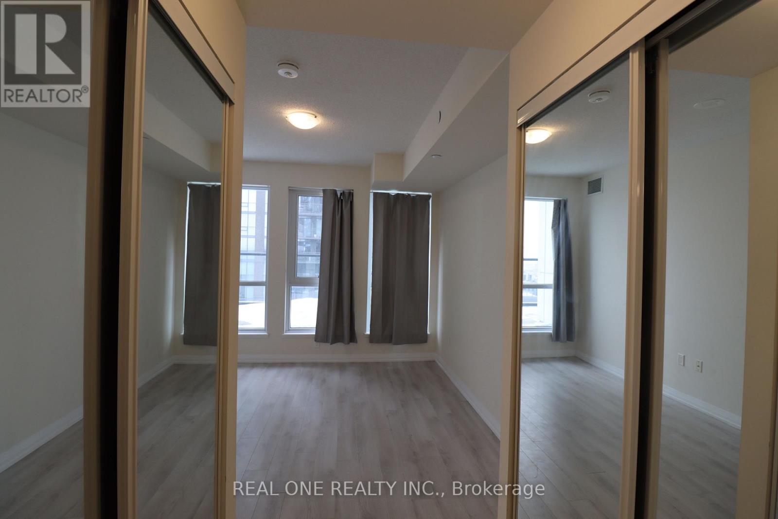 403 - 65 Watergarden Drive, Mississauga, Ontario  L5R 1B2 - Photo 16 - W12948646