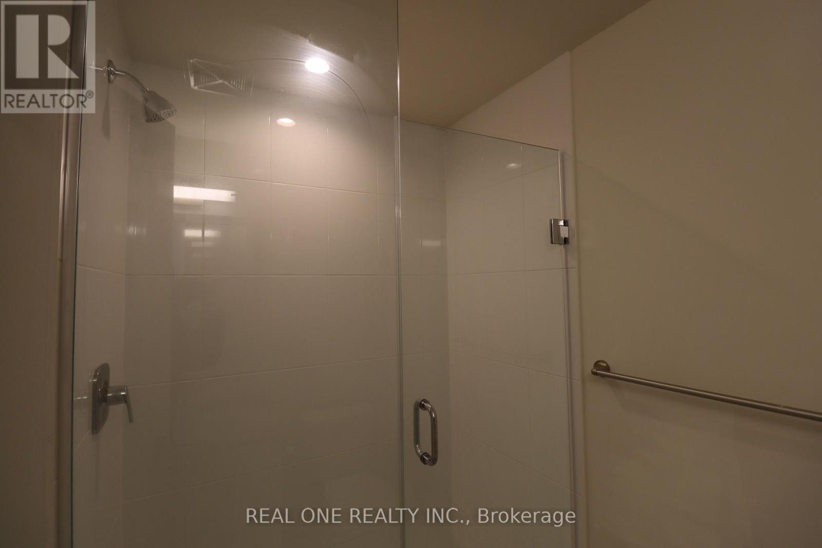 403 - 65 Watergarden Drive, Mississauga, Ontario  L5R 1B2 - Photo 19 - W12948646