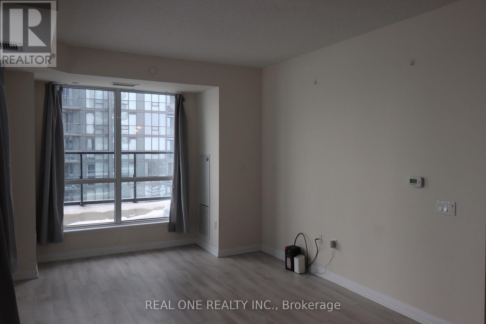 403 - 65 Watergarden Drive, Mississauga, Ontario  L5R 1B2 - Photo 9 - W12948646