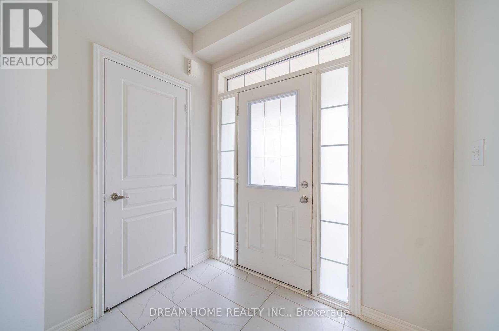 466 George Ryan Avenue, Oakville, Ontario  L6J 4E1 - Photo 3 - W12948654