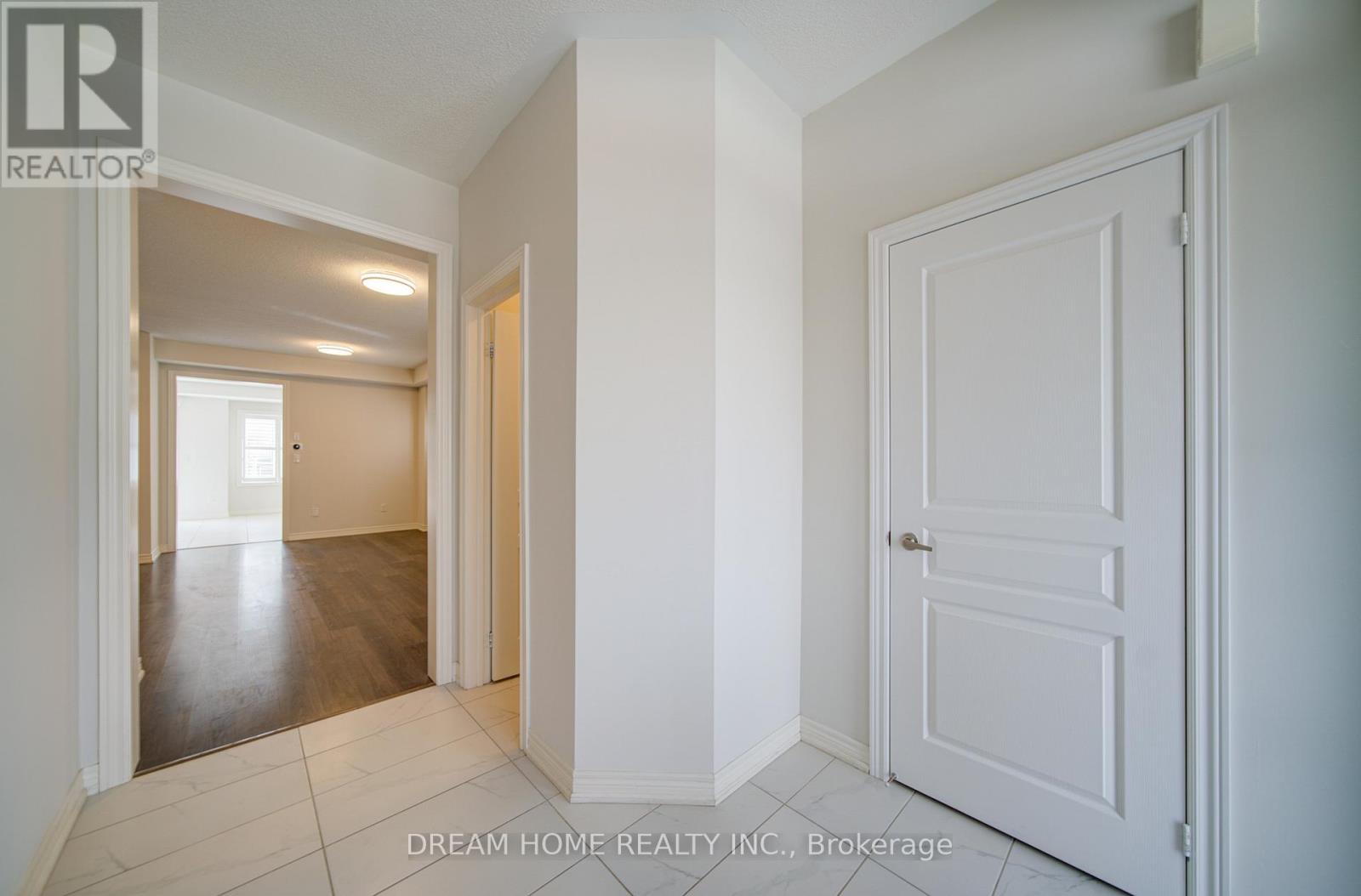 466 George Ryan Avenue, Oakville, Ontario  L6J 4E1 - Photo 4 - W12948654