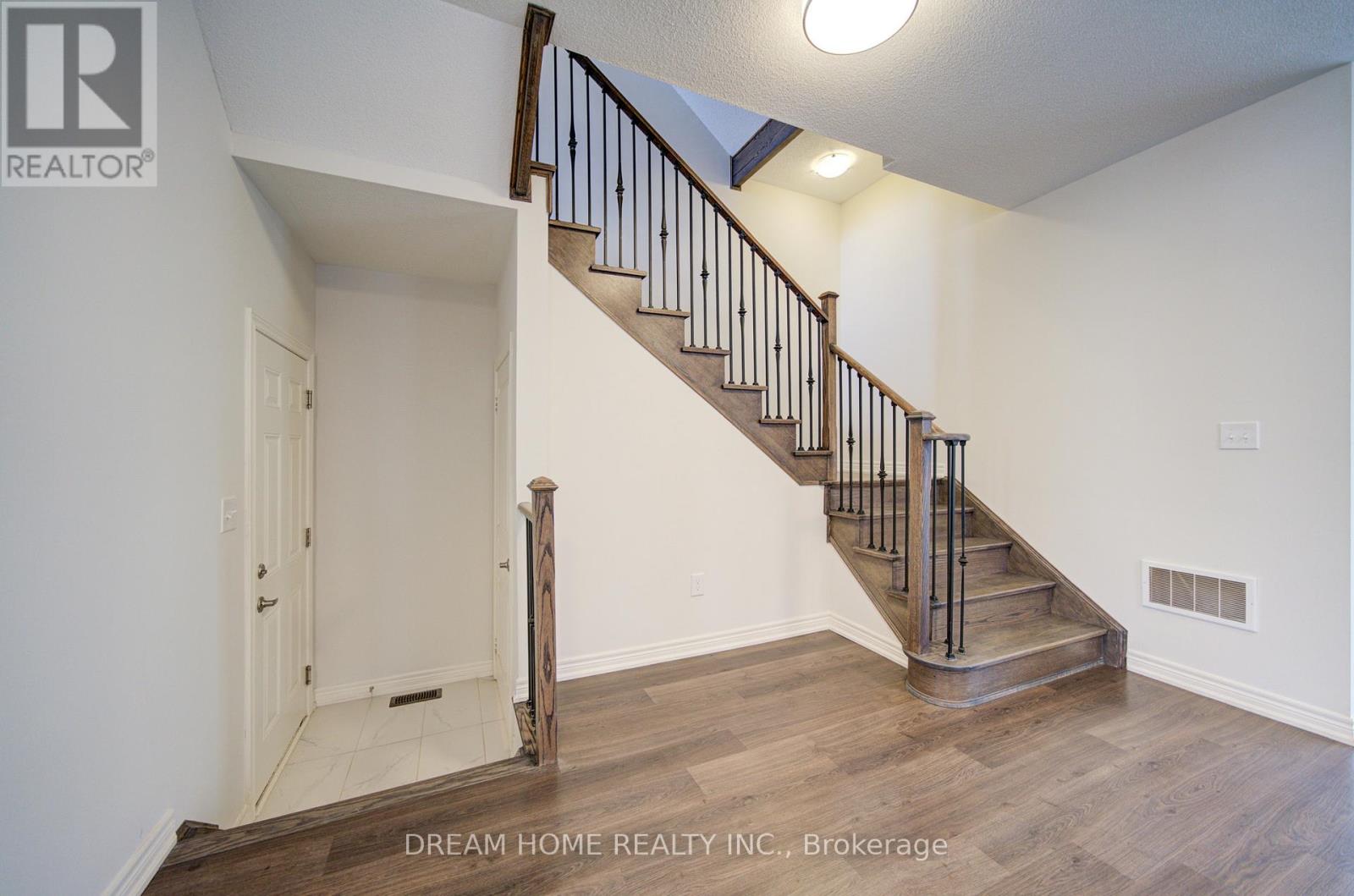 466 George Ryan Avenue, Oakville, Ontario  L6J 4E1 - Photo 9 - W12948654