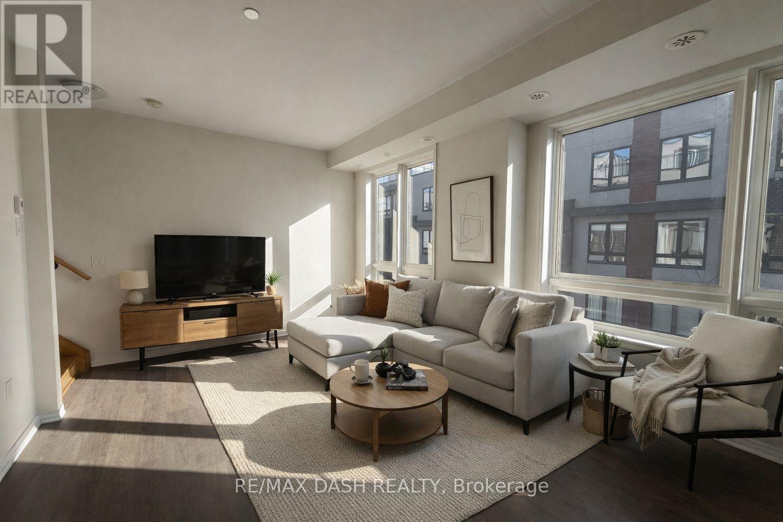 306 - 1130 BRIAR HILL AVENUE, Toronto, Ontario