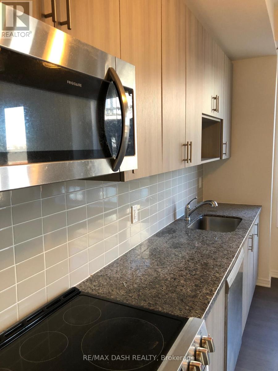 306 - 1130 Briar Hill Avenue, Toronto, Ontario  M6B 0A9 - Photo 5 - W12948664