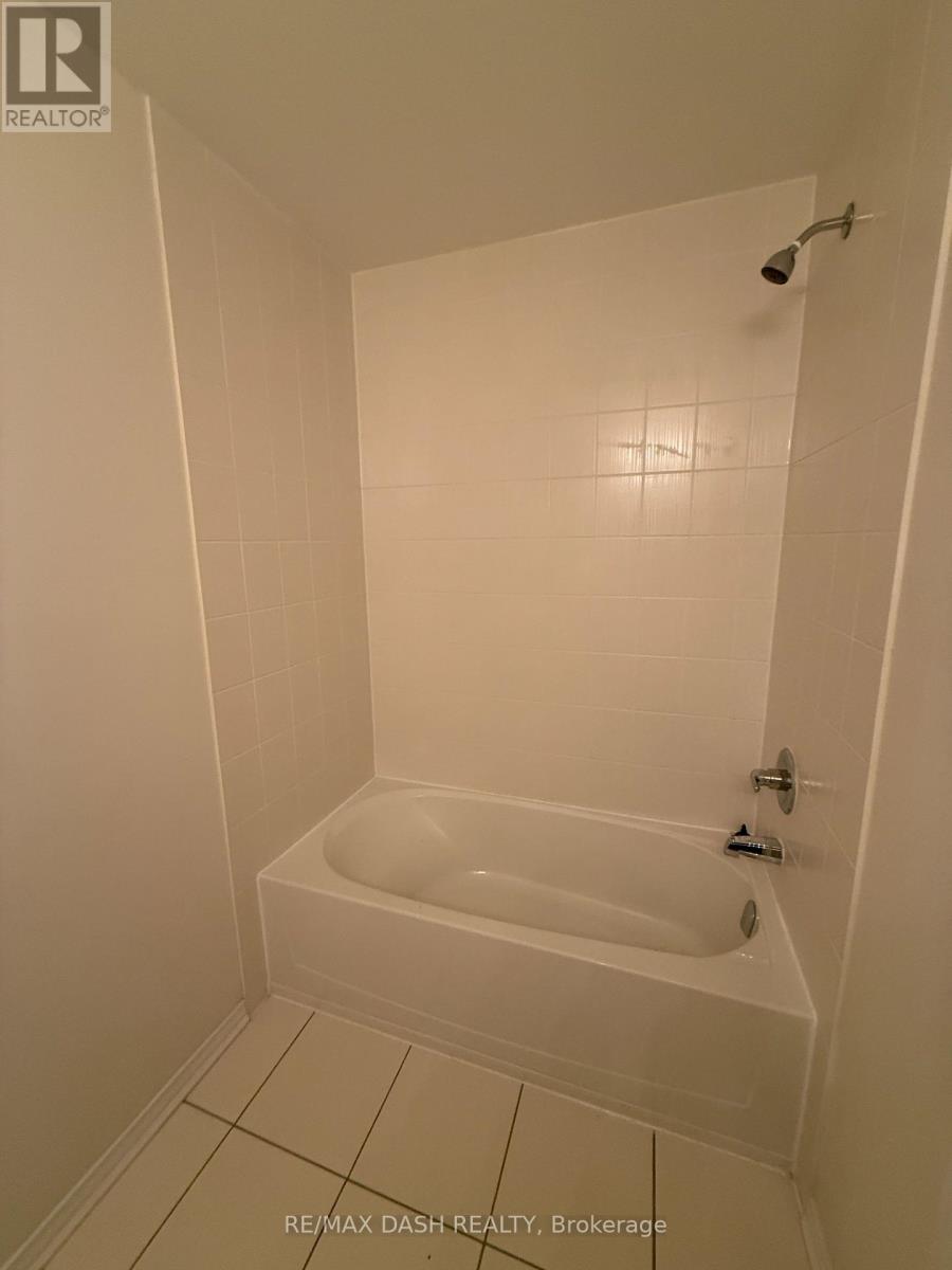 303 - 1130 Briar Hill Avenue, Toronto, Ontario  M6B 0A9 - Photo 22 - W12948672