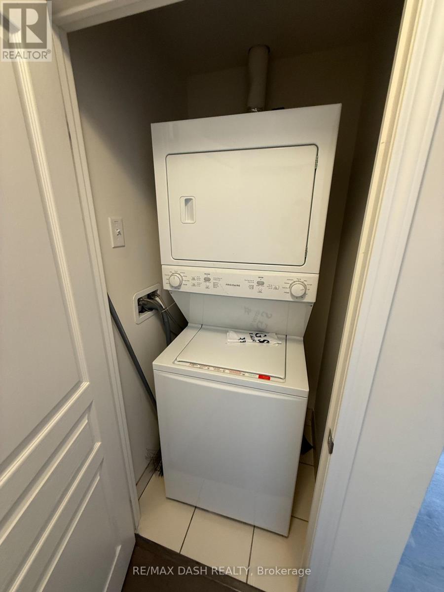 303 - 1130 Briar Hill Avenue, Toronto, Ontario  M6B 0A9 - Photo 24 - W12948672