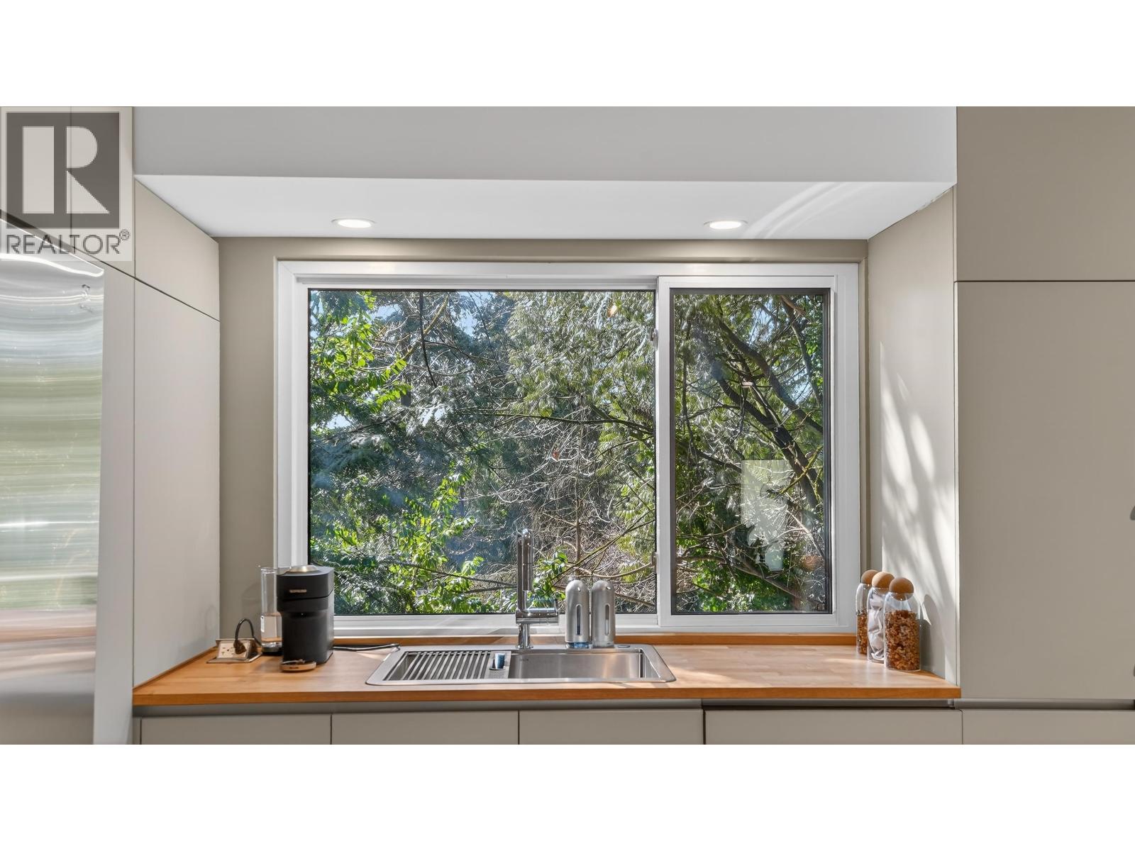 2221 Bowser Avenue, North Vancouver, British Columbia  V7P 2Z1 - Photo 15 - R3105960