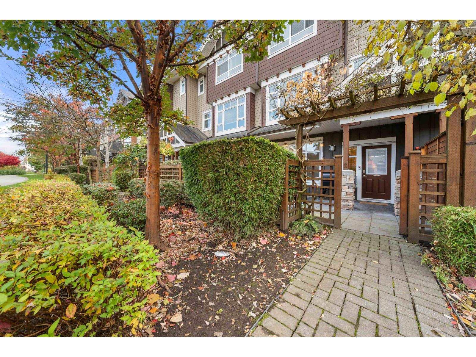 51 2979 156 Street, Surrey, British Columbia  V3Z 8V8 - Photo 3 - R3105059