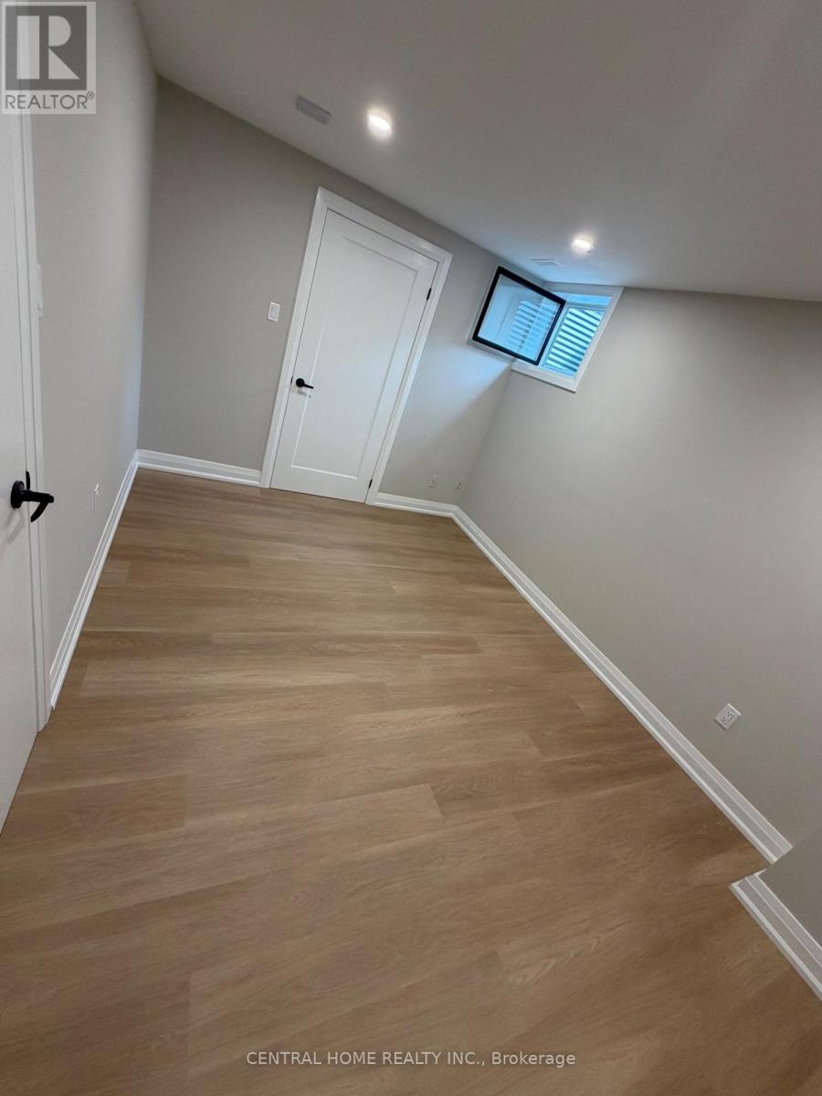 229 Spring Gate Boulevard, Vaughan, Ontario  L4J 3G3 - Photo 15 - N12948310