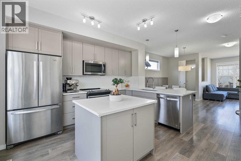 849 Mahogany Boulevard SE, Calgary, Alberta  T3M 2H1 - Photo 2 - A2294561