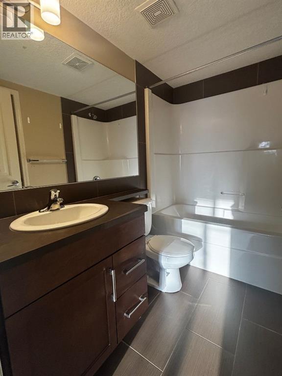 3216, 115 Prestwick Villas Se, Calgary, Alberta  T2Z 4P4 - Photo 12 - A2297663