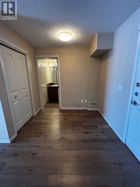 3216, 115 Prestwick Villas Se, Calgary, Alberta  T2Z 4P4 - Photo 8 - A2297663