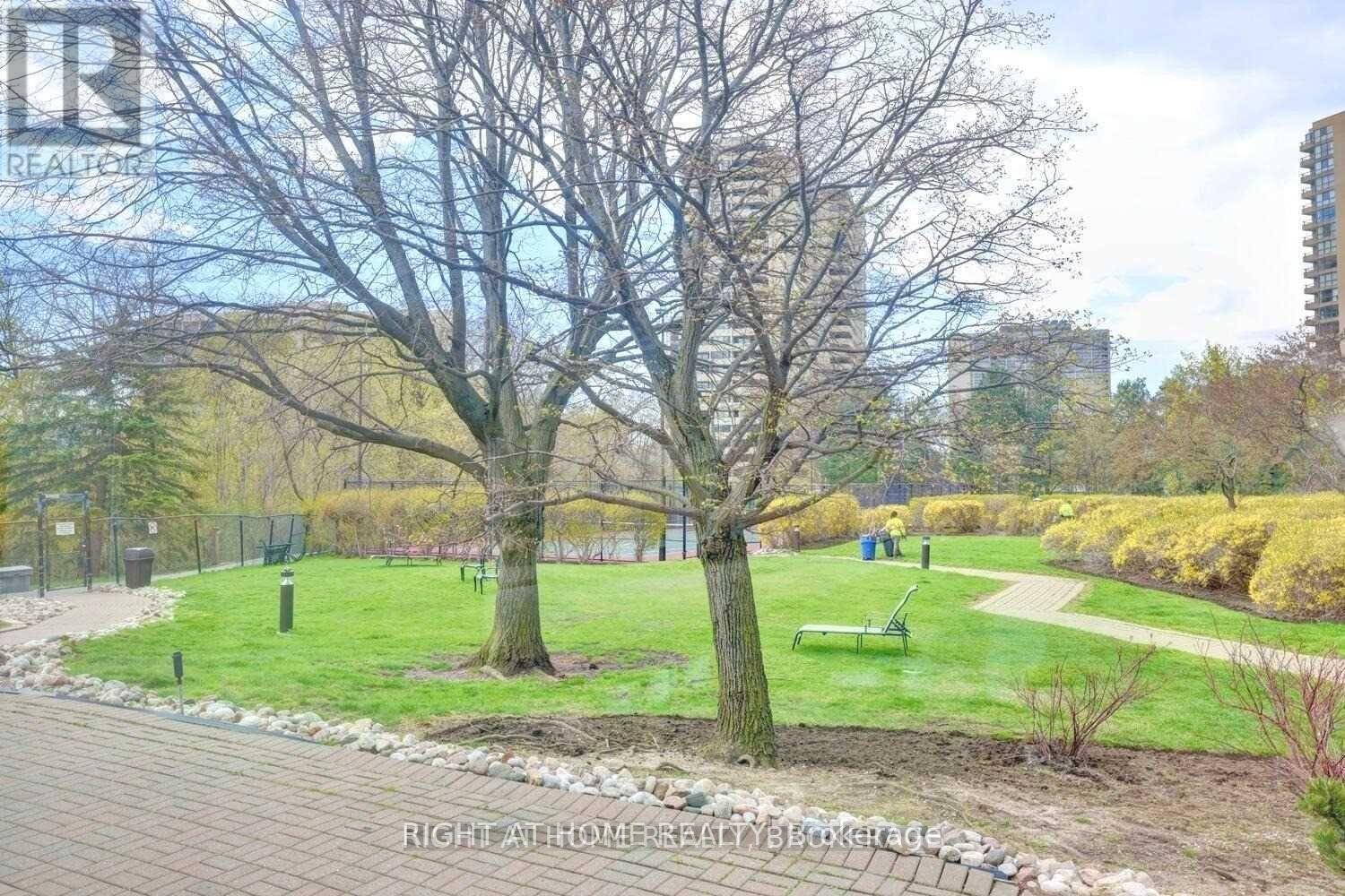 1609 - 7 Concorde Place, Toronto, Ontario  M3C 3N4 - Photo 14 - C12948674