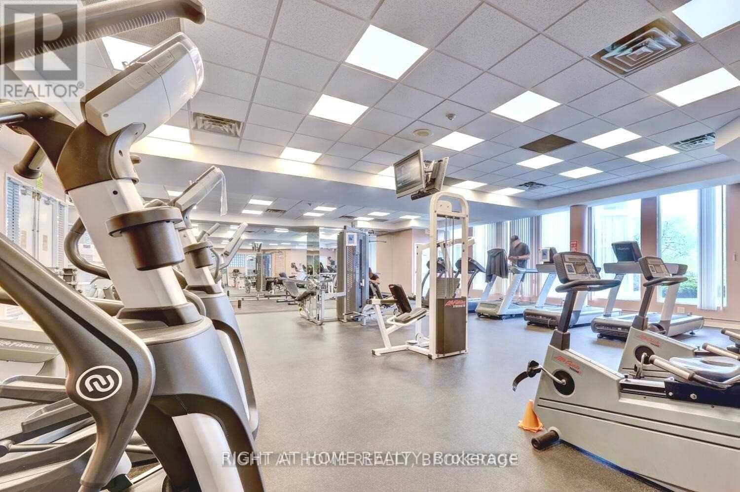 1609 - 7 Concorde Place, Toronto, Ontario  M3C 3N4 - Photo 9 - C12948674