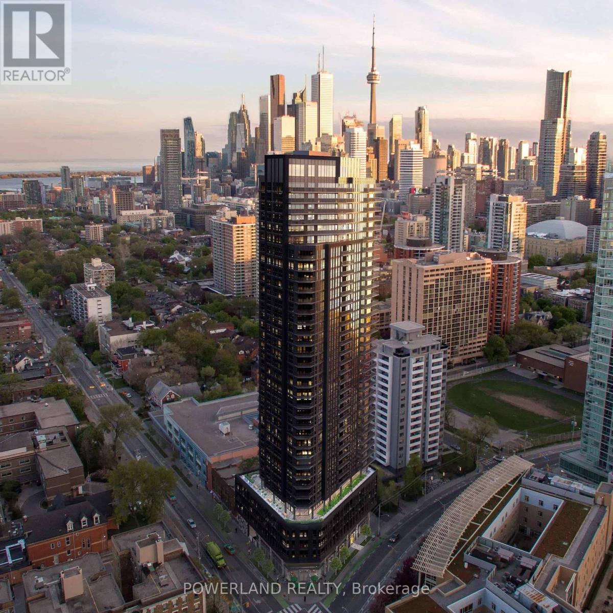 1702 - 159 WELLESLEY STREET E, Toronto, Ontario