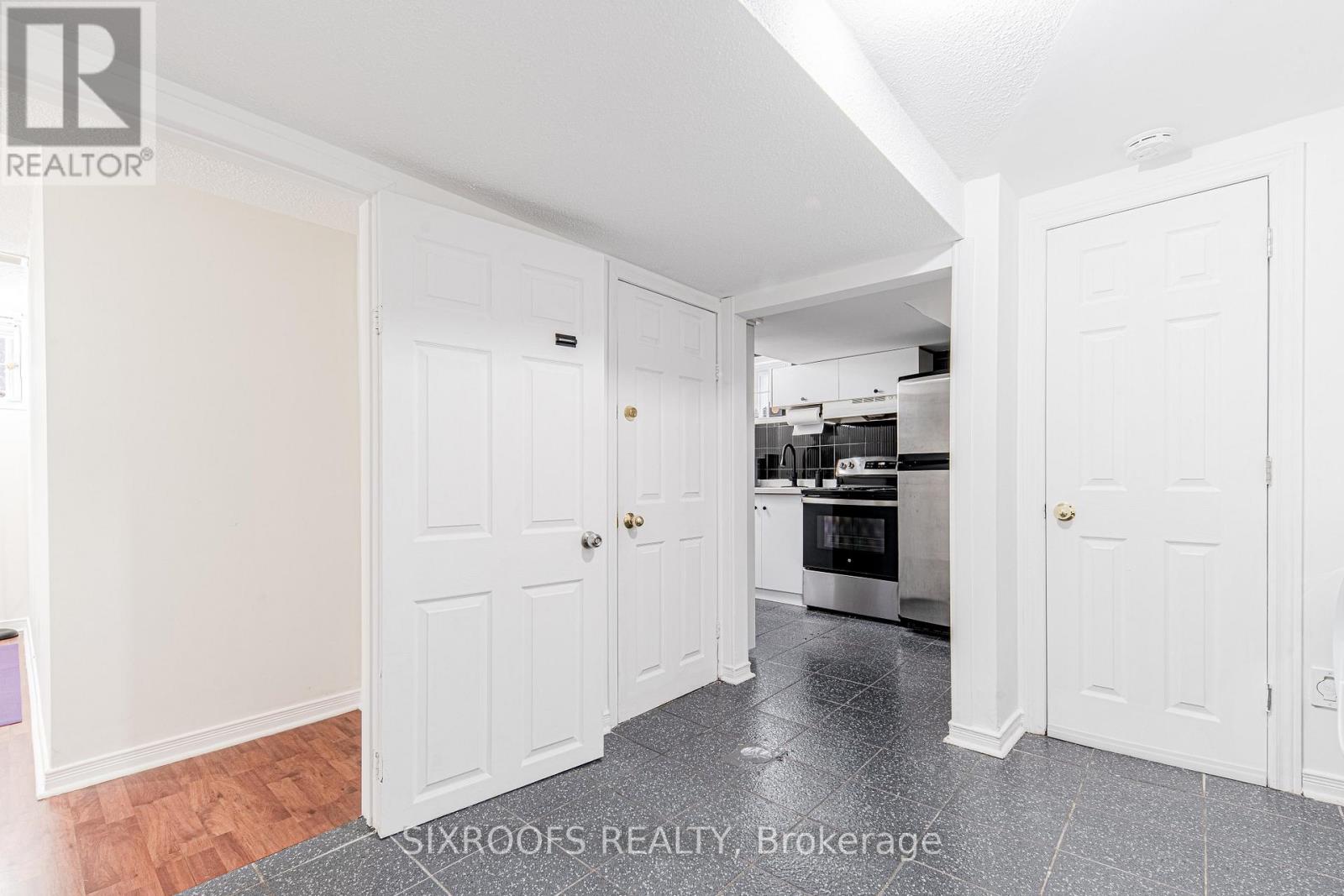 Lower - 332 Homewood Avenue, Toronto, Ontario  M2R 2N8 - Photo 8 - C12948686