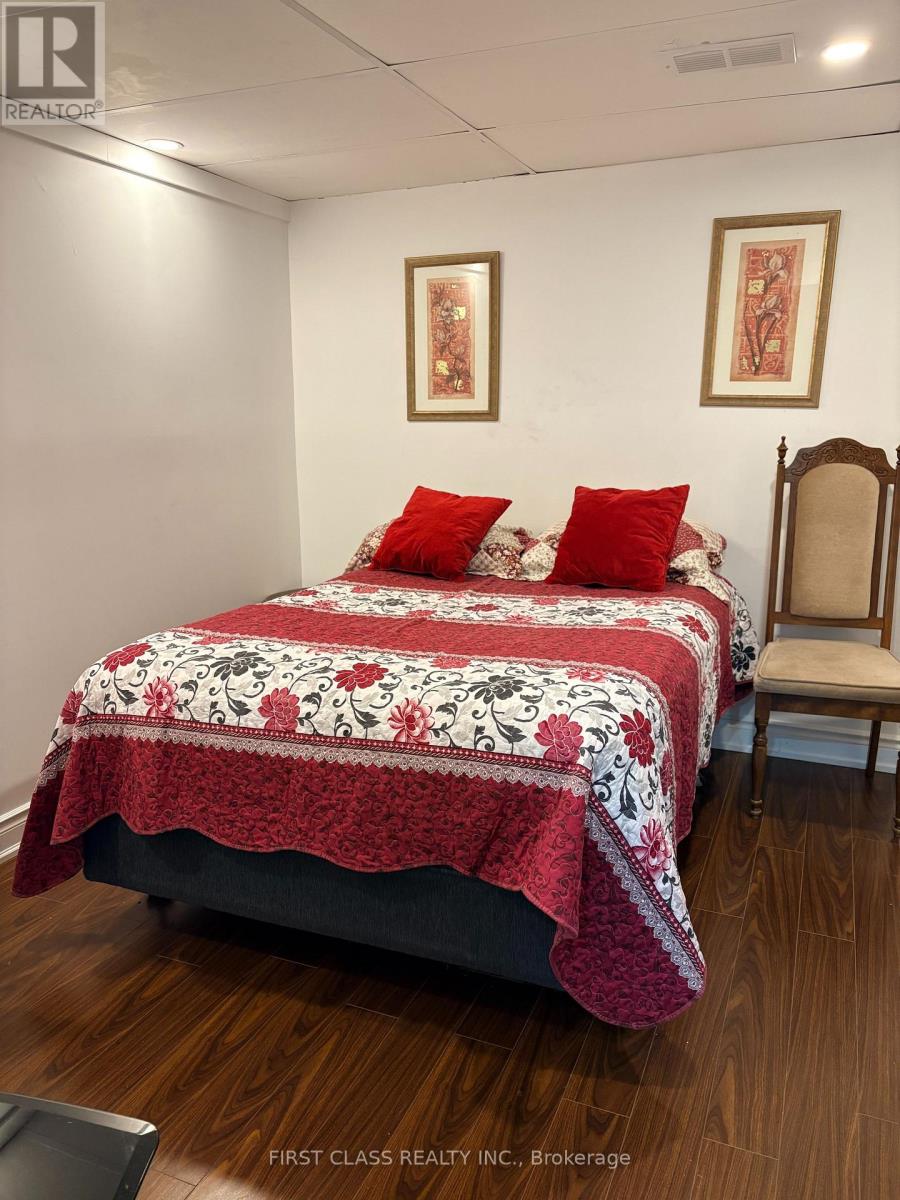 90 Archdekin Drive, Brampton, Ontario  L6V 1Y7 - Photo 11 - W12948680