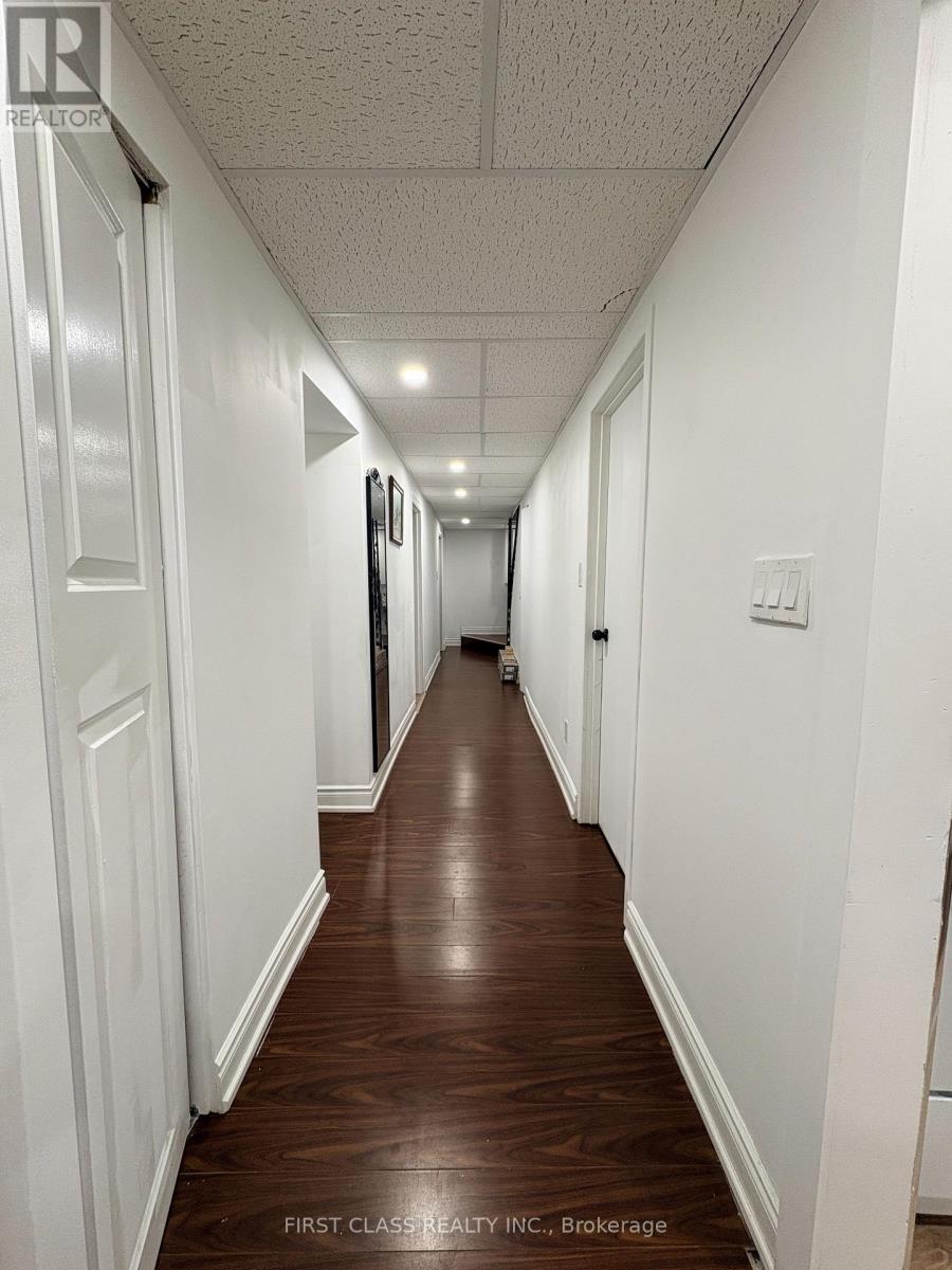 90 Archdekin Drive, Brampton, Ontario  L6V 1Y7 - Photo 3 - W12948680