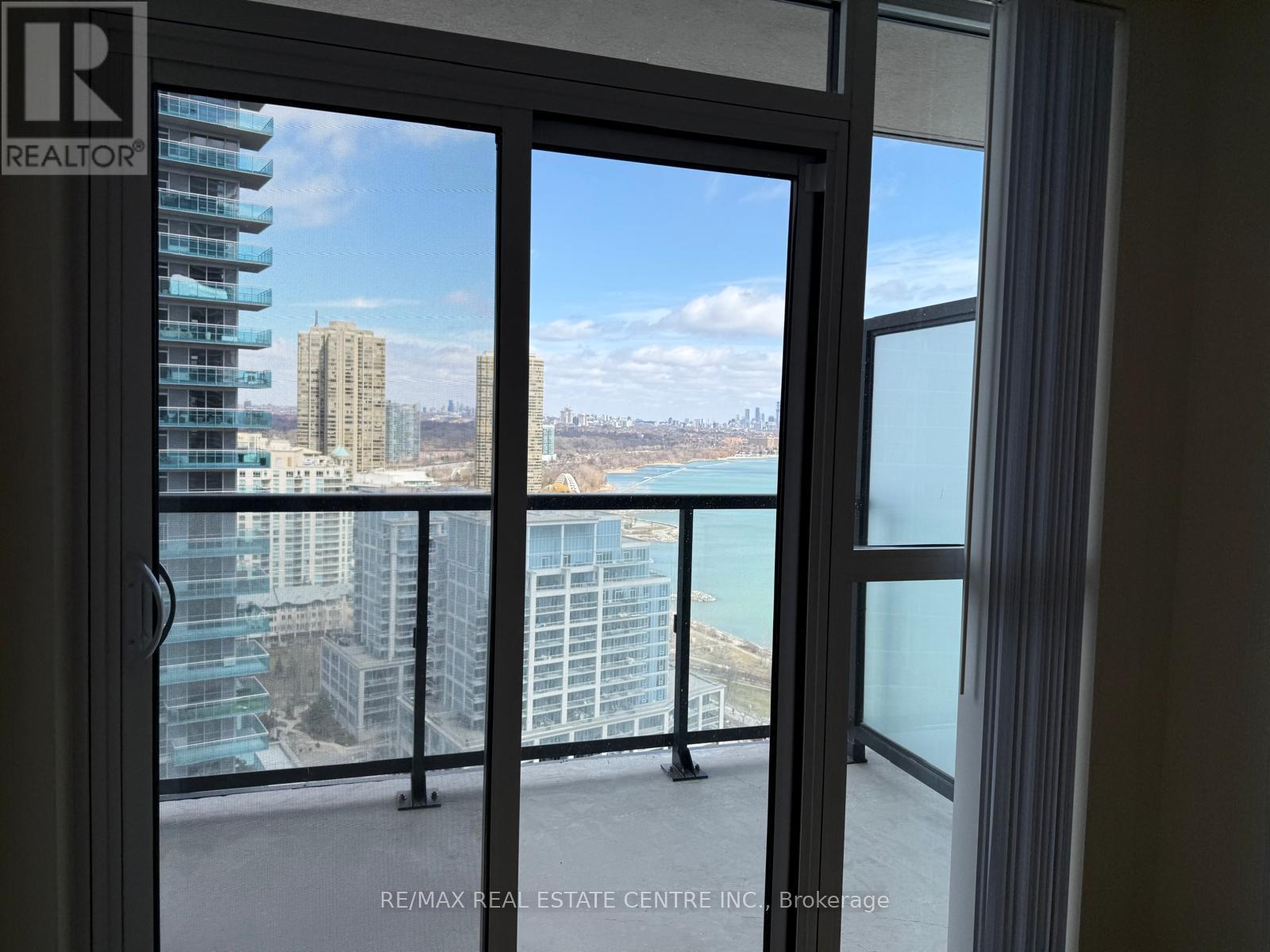 2412 - 38 Annie Craig Drive, Toronto, Ontario  M8V 0G9 - Photo 16 - W12948682