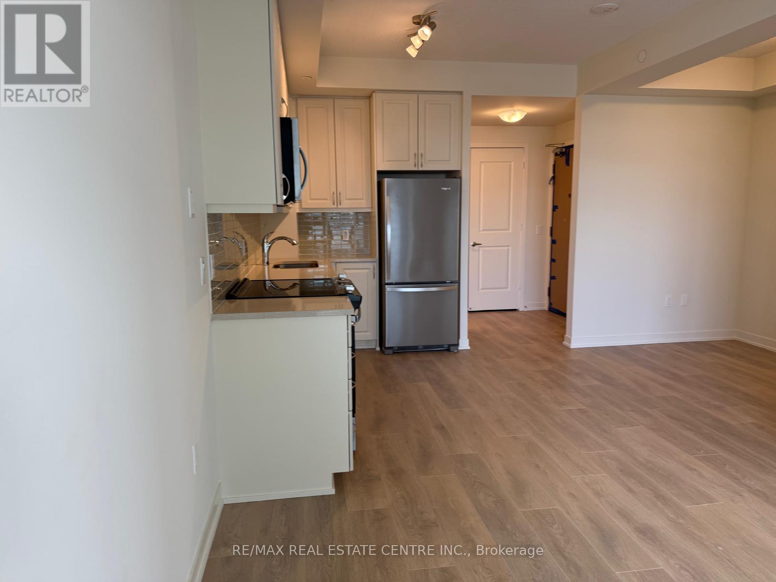 2412 - 38 Annie Craig Drive, Toronto, Ontario  M8V 0G9 - Photo 2 - W12948682