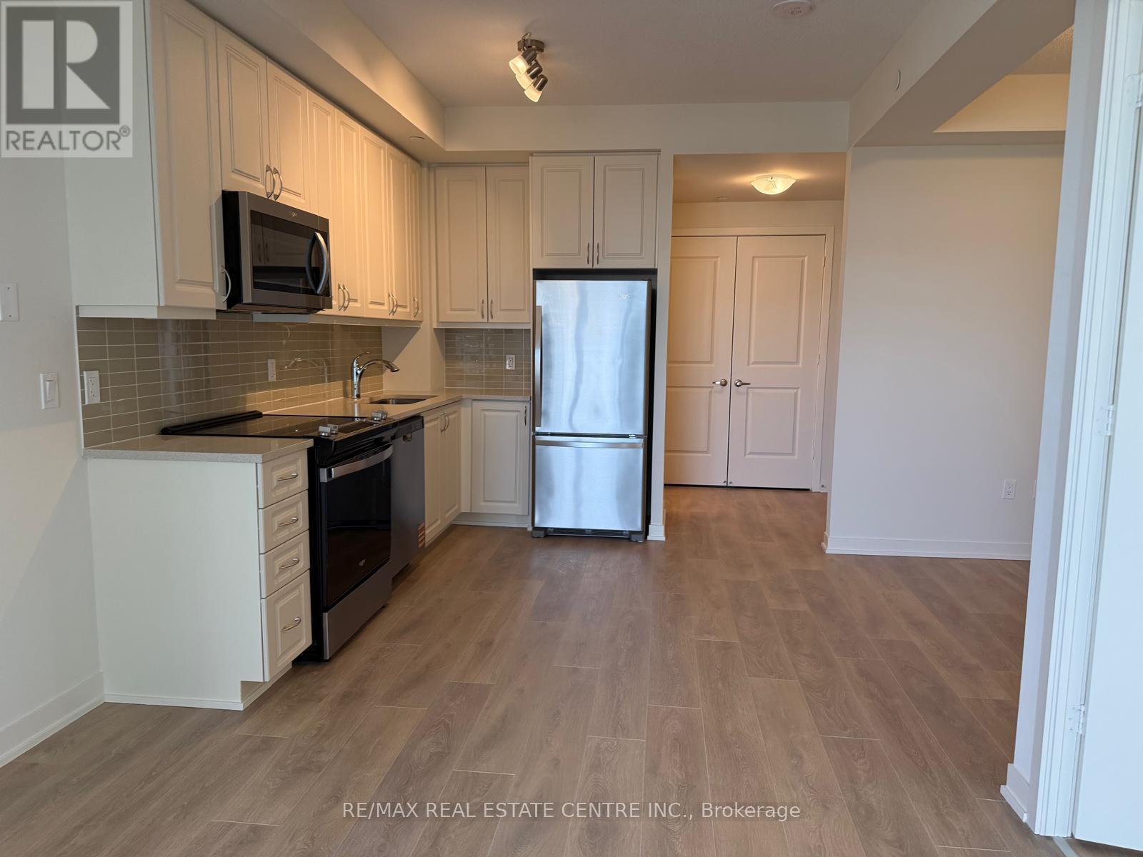 2412 - 38 Annie Craig Drive, Toronto, Ontario  M8V 0G9 - Photo 3 - W12948682