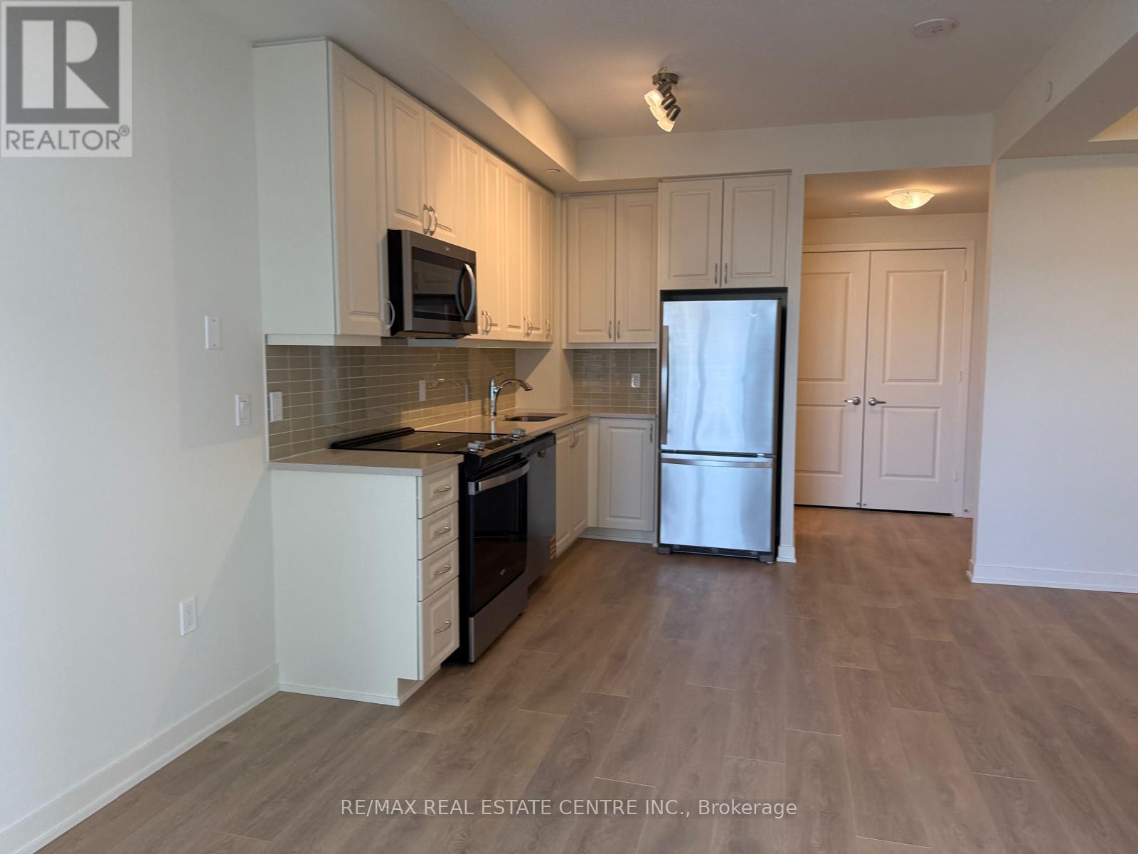 2412 - 38 Annie Craig Drive, Toronto, Ontario  M8V 0G9 - Photo 4 - W12948682