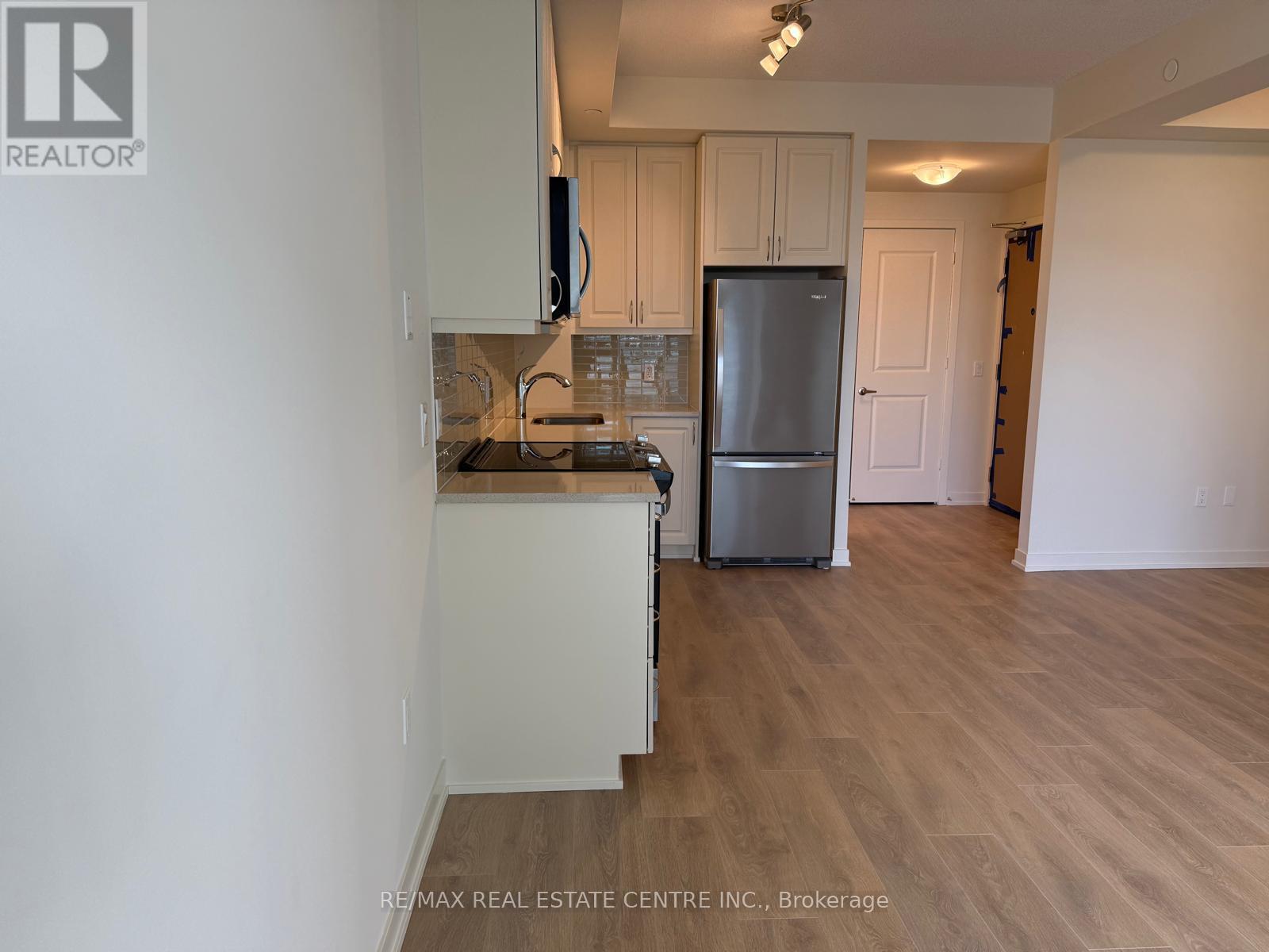 2412 - 38 Annie Craig Drive, Toronto, Ontario  M8V 0G9 - Photo 5 - W12948682