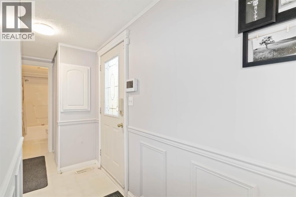 210 Grant Way, Fort Mcmurray, Alberta  T9H 5J2 - Photo 2 - A2296683