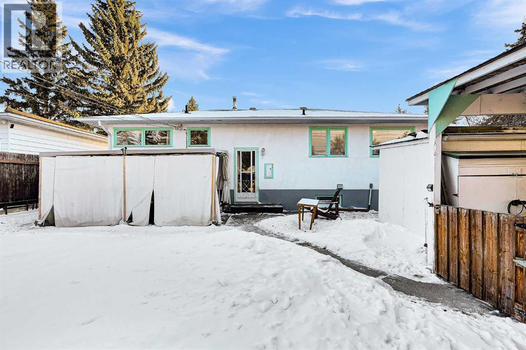 126 Springwood Drive Sw, Calgary, Alberta  T2W 0K5 - Photo 23 - A2288413