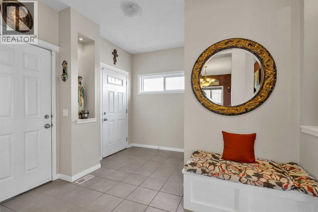 87 Panton Landing NW, Calgary, Alberta  T3K 0W4 - Photo 5 - A2293589