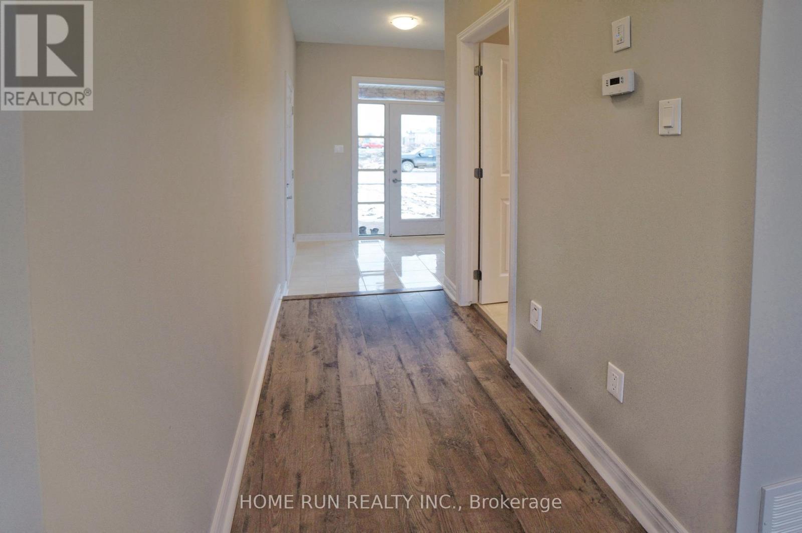 2472 Waterlilly Way, Ottawa, Ontario  K2J 6M3 - Photo 2 - X12947734