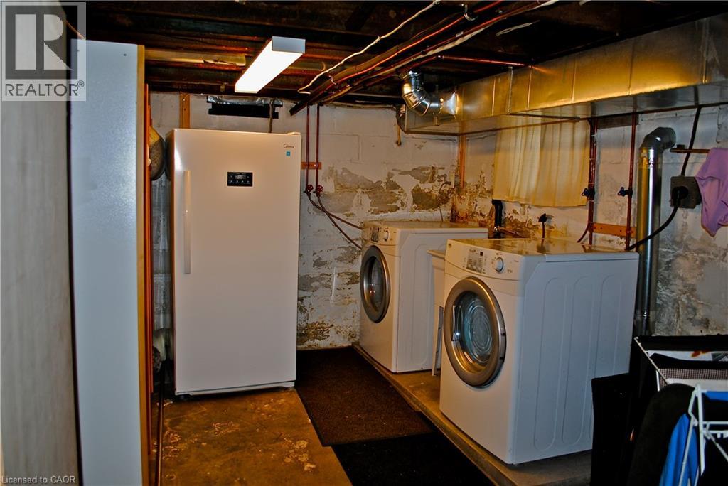 107 S Graham Avenue S, Hamilton, Ontario  L8K 2M2 - Photo 26 - 40815988