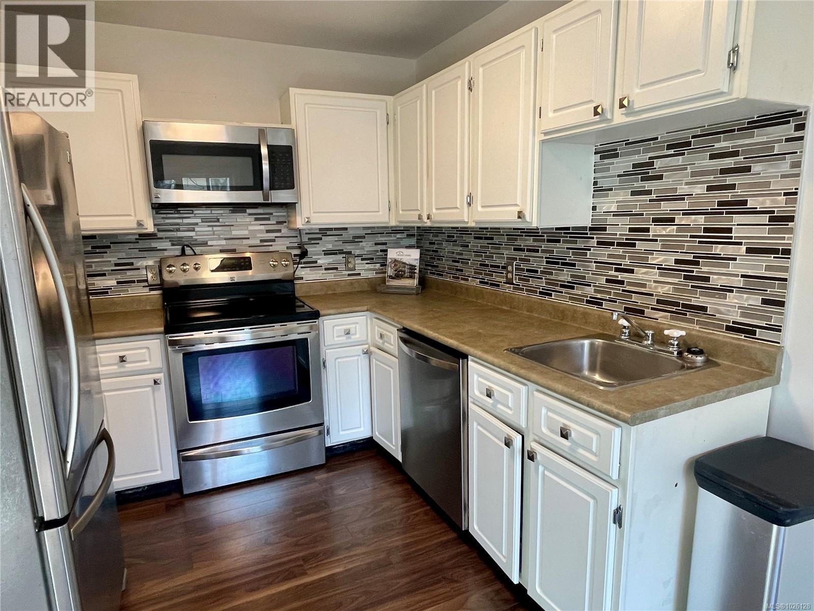 201 1215 Bay St, Victoria, British Columbia  V8T 1S7 - Photo 8 - 1026128