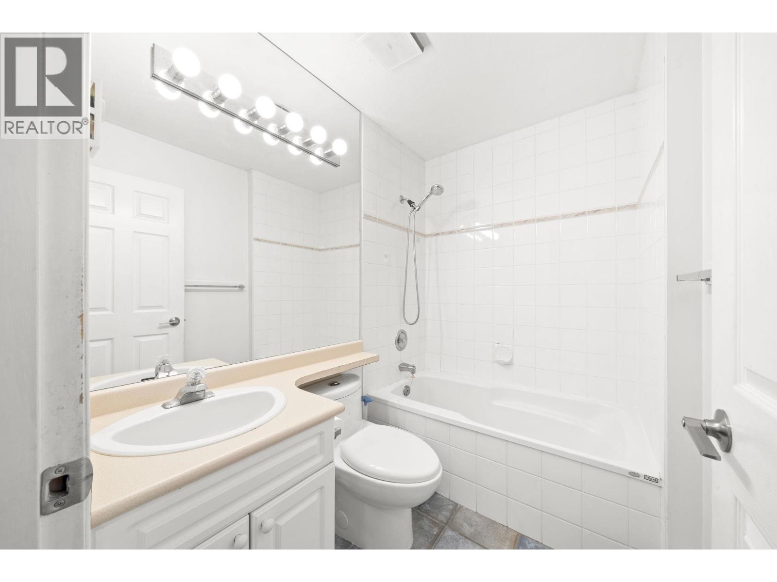 304 1550 Fell Avenue, North Vancouver, British Columbia  V7P 3E7 - Photo 22 - R3104829