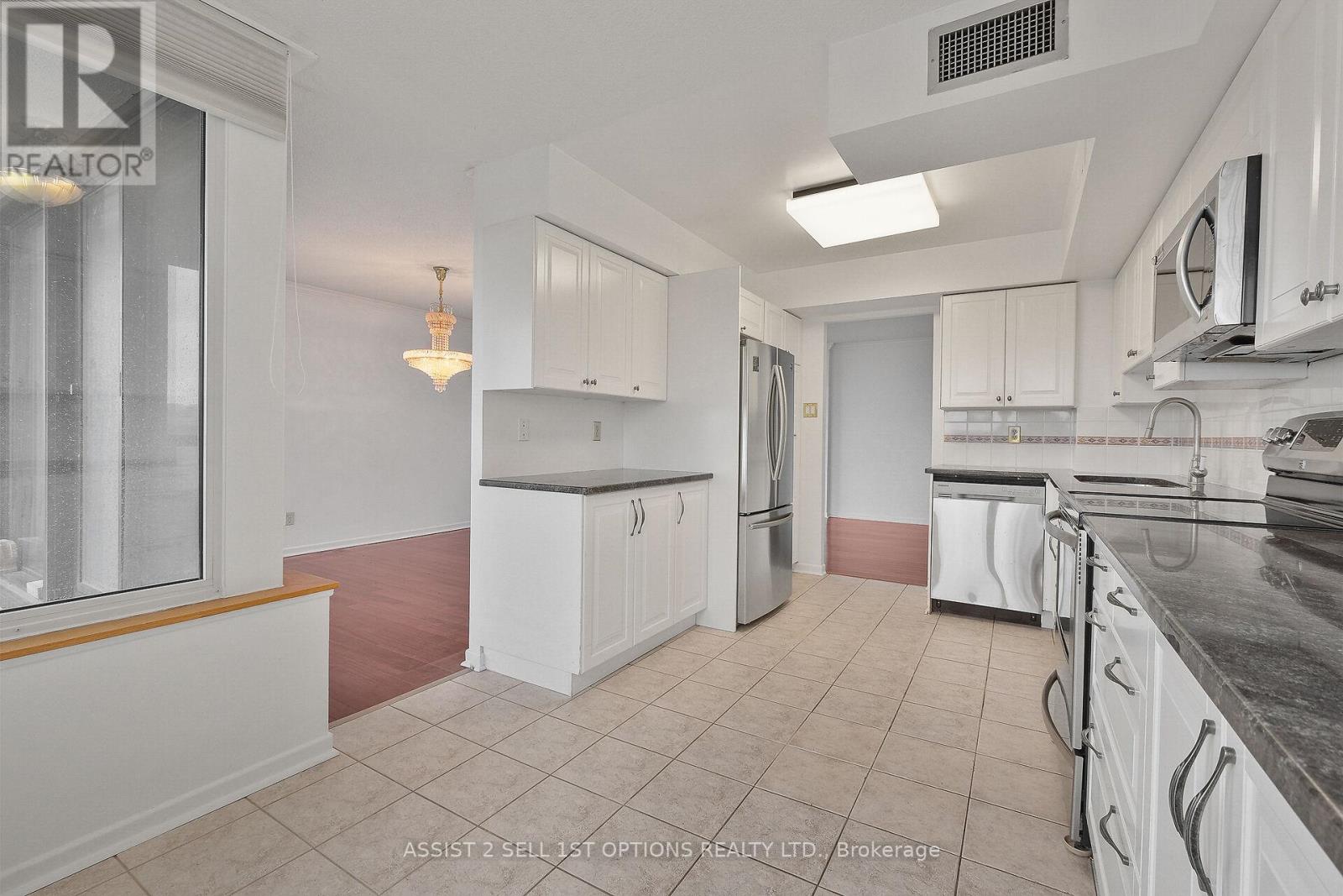 807 - 1500 Riverside Drive, Ottawa, Ontario  K1G 4J4 - Photo 12 - X12948736