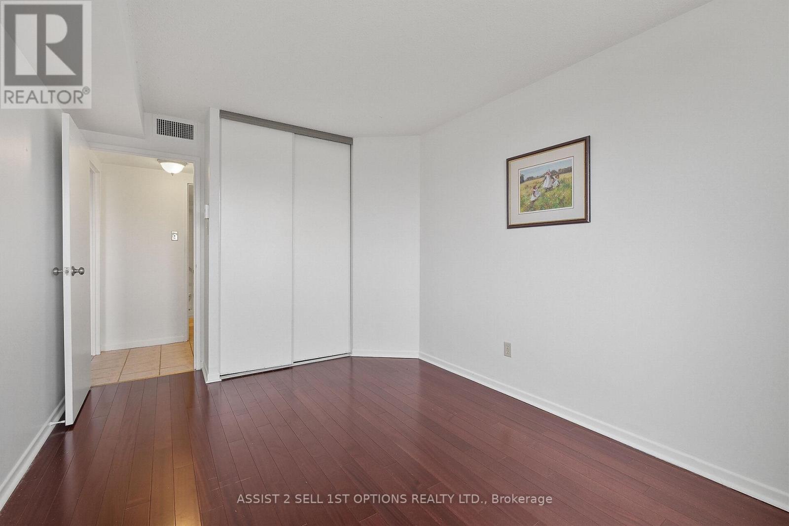 807 - 1500 Riverside Drive, Ottawa, Ontario  K1G 4J4 - Photo 25 - X12948736