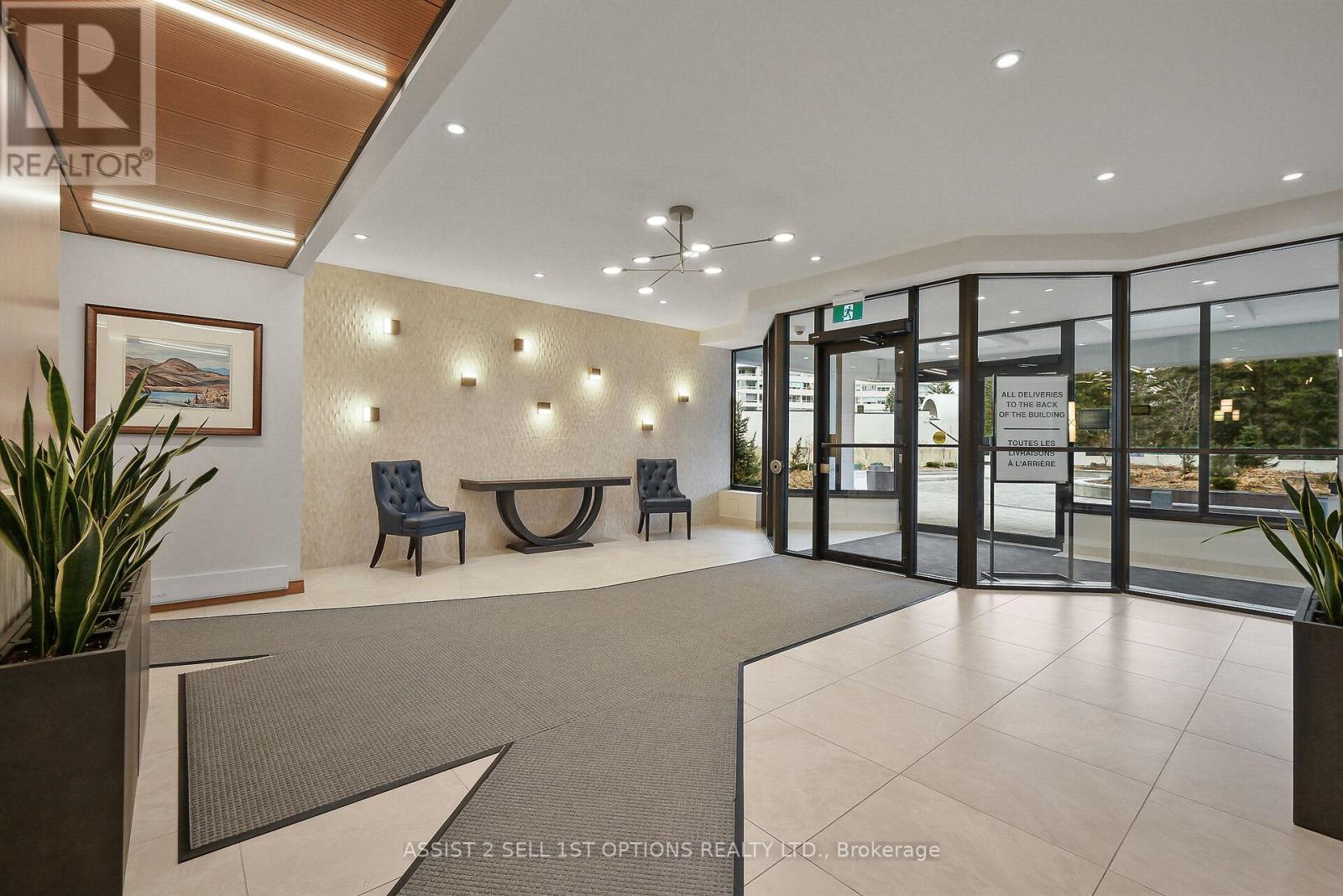 807 - 1500 Riverside Drive, Ottawa, Ontario  K1G 4J4 - Photo 3 - X12948736