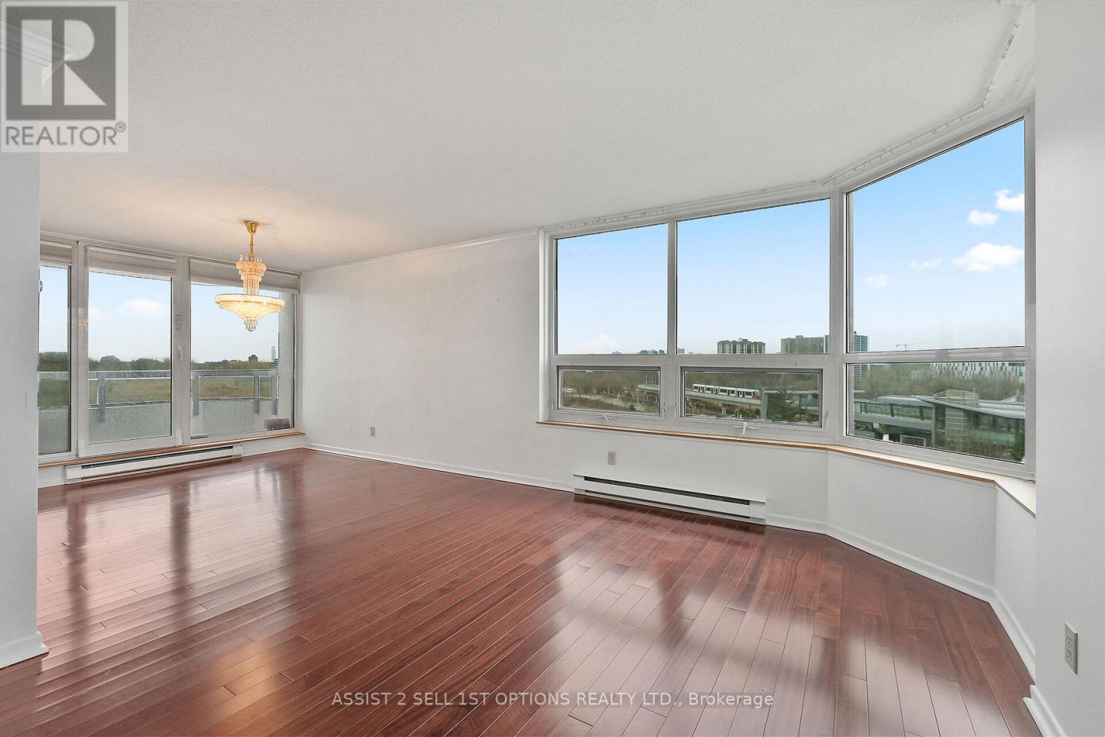 807 - 1500 Riverside Drive, Ottawa, Ontario  K1G 4J4 - Photo 9 - X12948736