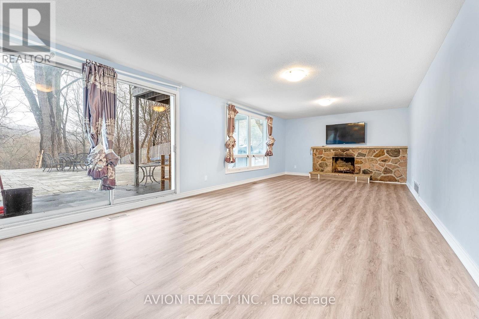 61 Alamosa Drive, Toronto, Ontario  M2J 2N8 - Photo 25 - C12948690