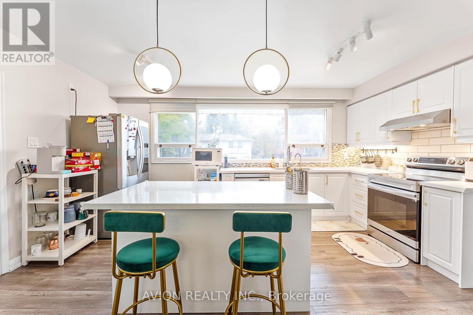 Upper - 61 Alamosa Drive, Toronto, Ontario  M2J 2N8 - Photo 11 - C12948696