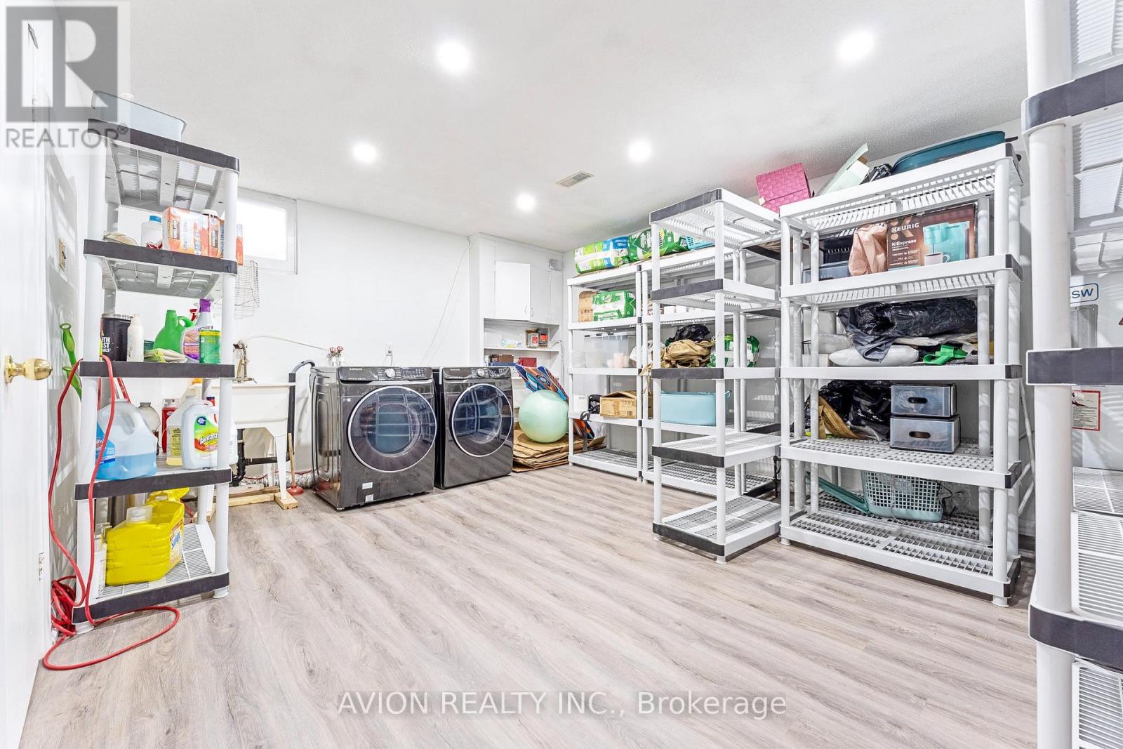 Upper - 61 Alamosa Drive, Toronto, Ontario  M2J 2N8 - Photo 25 - C12948696